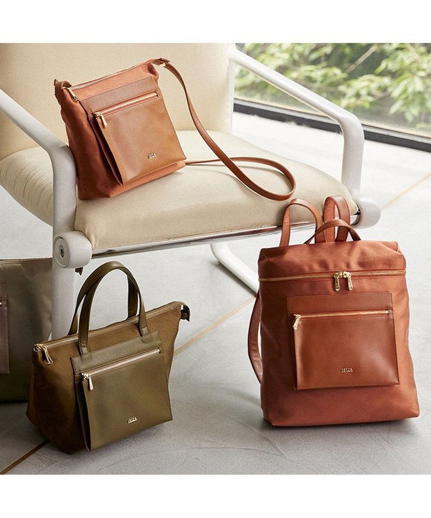 IBIZA コモド　オペラナイロン/牛革　ハンドバッグ カーキ