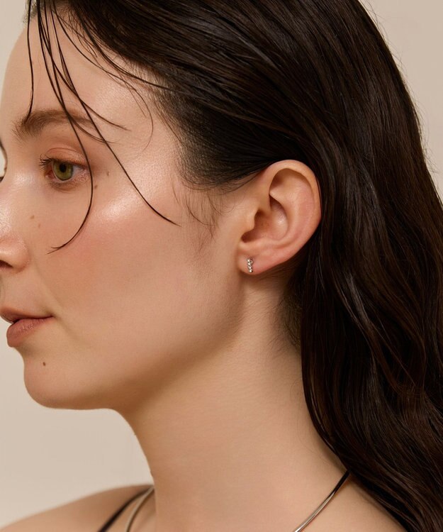 Phoebe 〈金属アレルギー対応〉シャイニースリムセラミックポストピアス　シルバー/ニッケルフリー シルバー
