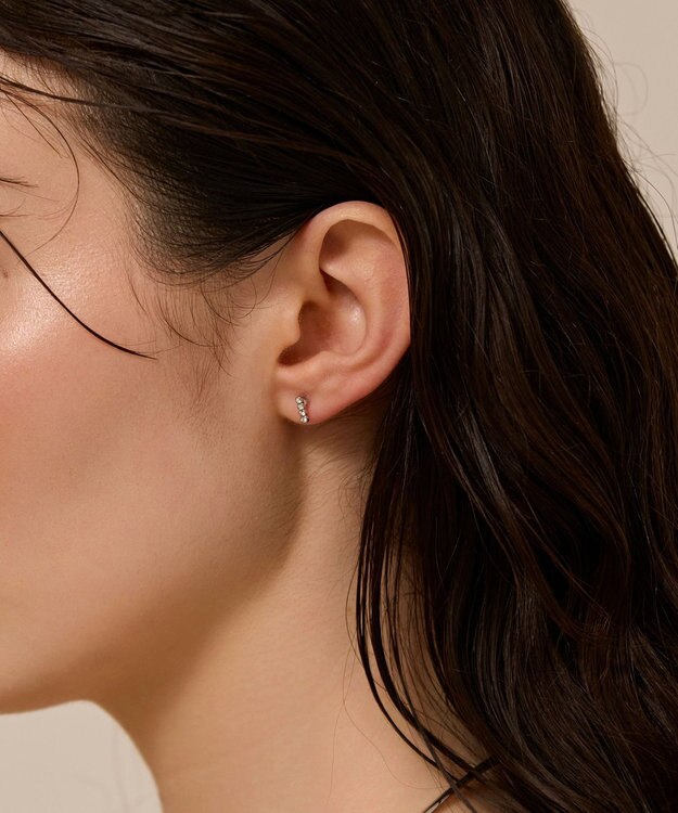 Phoebe 〈金属アレルギー対応〉シャイニースリムセラミックポストピアス　シルバー/ニッケルフリー シルバー