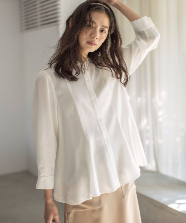 組曲 リヨセルシャーティングペプラム ブラウス アイボリー系