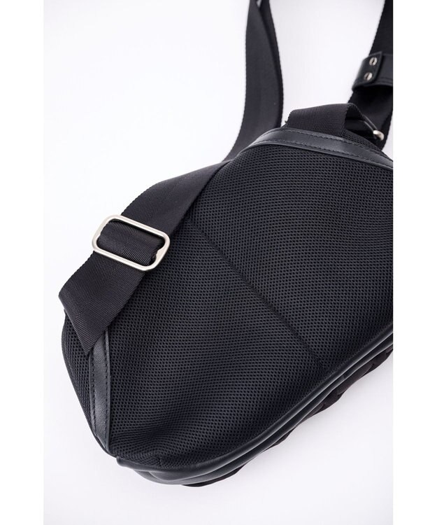 MIYABIYA 【撥水加工】篭目大柄エンボスボンディング2wayショルダー ブラック