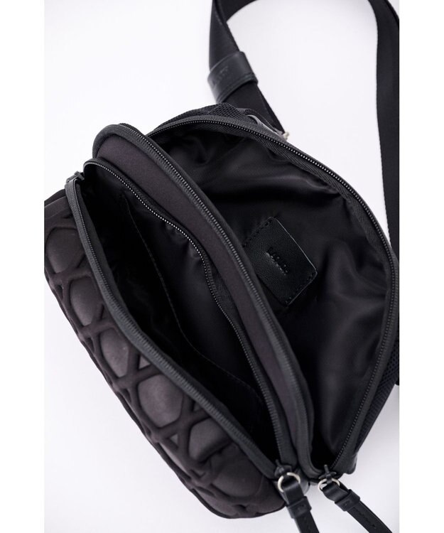 MIYABIYA 【撥水加工】篭目大柄エンボスボンディング2wayショルダー ブラック