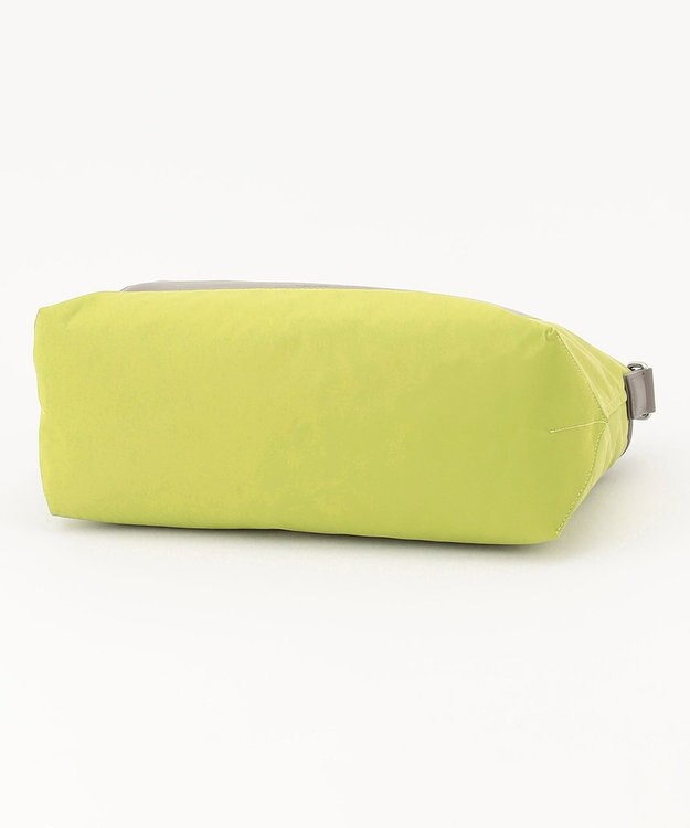 Y'SACCS ナイロン×リサイクルレザー　コンビマルチショルダー ライトグリーン