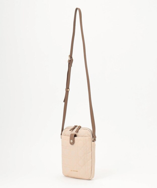 LA BAGAGERIE グリッドキルティングショルダー アイボリー