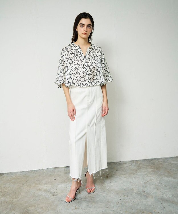 GRACE CONTINENTAL ラインハートケープブラウス ホワイト