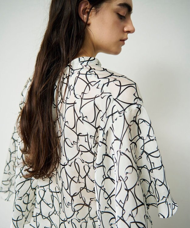 GRACE CONTINENTAL ラインハートケープブラウス ホワイト