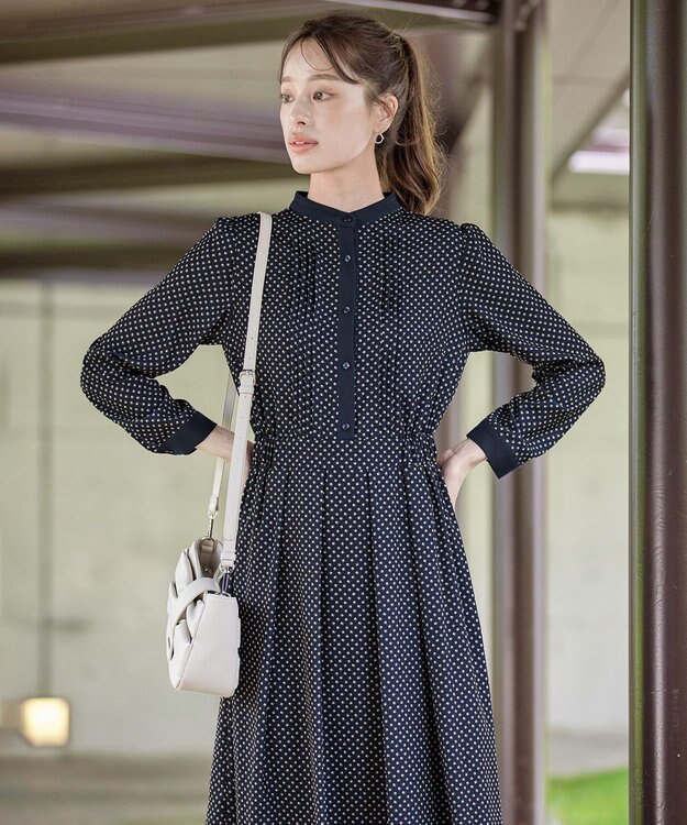 Tiaclasse 【新色追加・洗える】配色バンドカラー幾何学柄ワンピース ネイビー