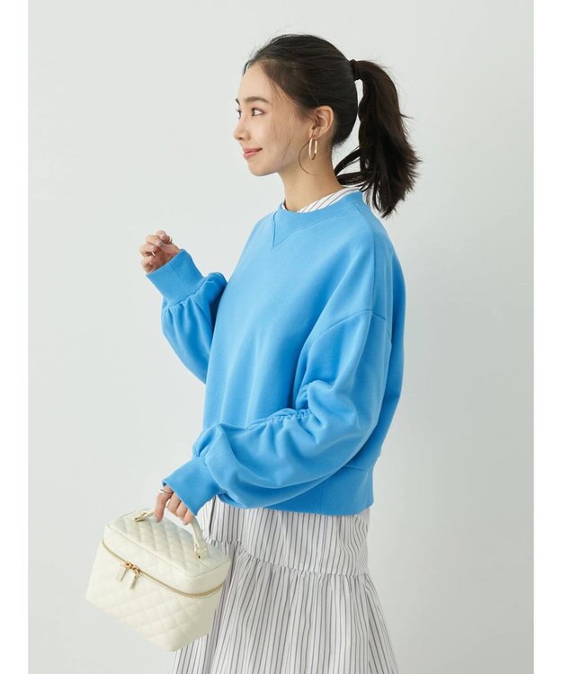earth music&ecology クルーネック袖シャーリングスウェット Light Blue