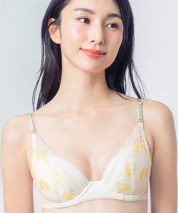 Wing 【SHIHOさん着用】 ブラジャー 自分のからだに合うフィット感 バストになじみやすい 背中すっきり 【マッチミーブラ】 ブラ KB2004 ウイング／ワコール アイボリー