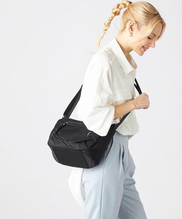 LA BAGAGERIE 【MONICA】ラウンドショルダーバッグ ブラック