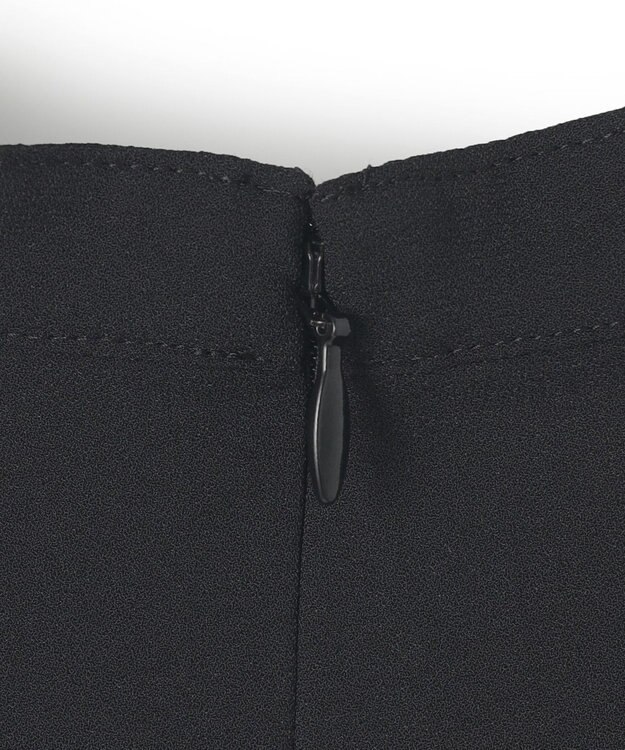 ICB 【洗える】ストレッチジョーゼット ラッフルデザインブラウス ブラック系