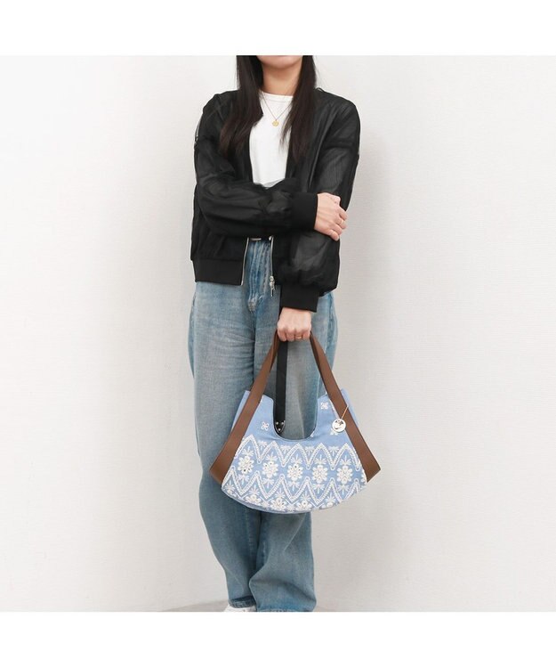 UNBILLION カシュカシュ cachecache / 刺繍生地トートバッグ ライトブルー