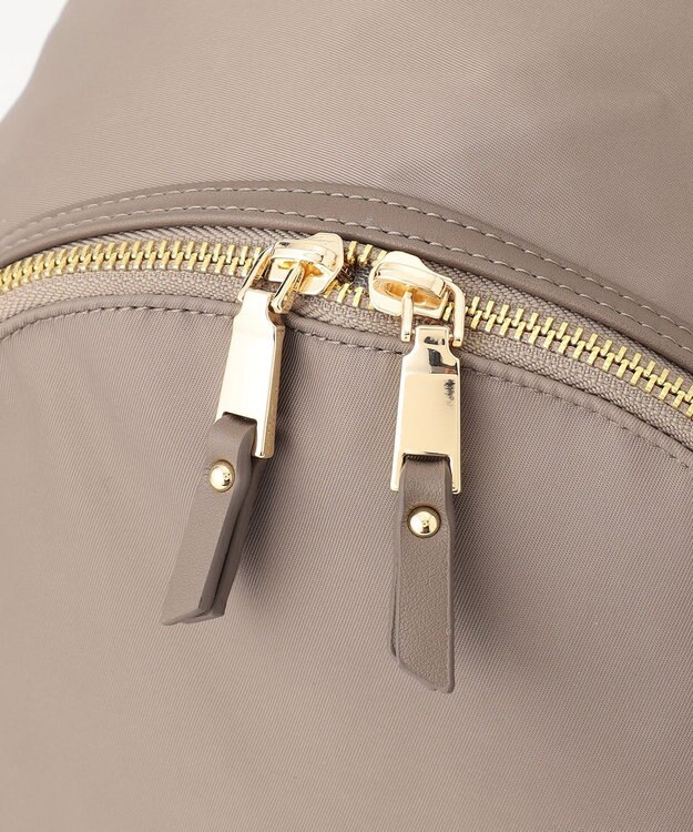 23区 【撥水】ナイロン リュック ベージュ系