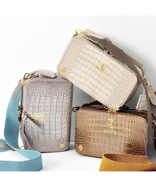 A.D.M.J. 【牛革】クロコ型押しスクエアショルダー ホワイトパーライズ