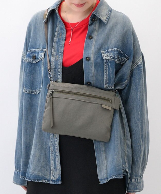 ACE BAGS & LUGGAGE W&.Day/Night キルッコ フラットショルダー 19141 ダブルアンドデイナイト ウォームグレー