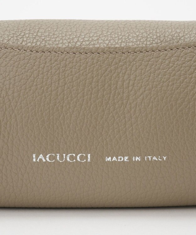 IACUCCI アバ ウォレット CERVO グレージュ