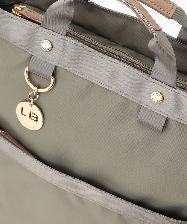 LA BAGAGERIE チャーム付き　ナイロンリュック グレー