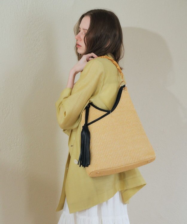 YECCA VECCA 【A4対応】チャーム付き2wayショルダーバッグ Black