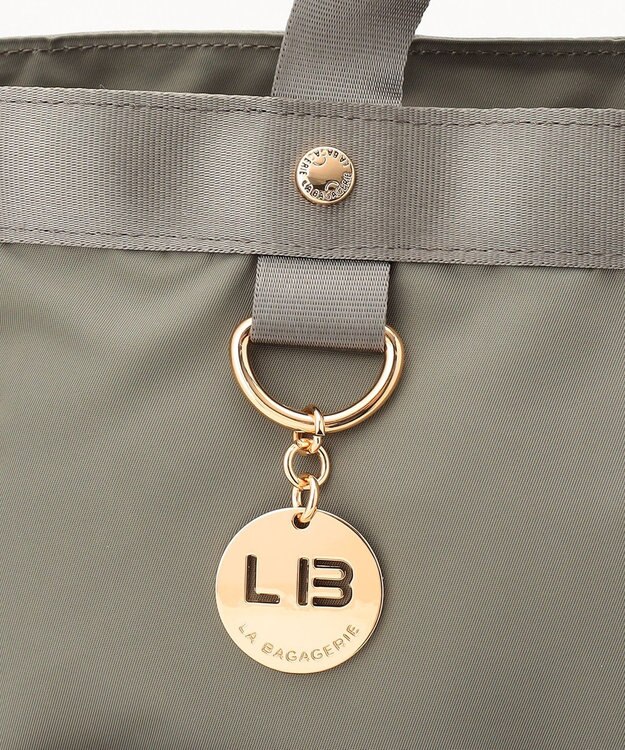 LA BAGAGERIE チャーム付き　ナイロンリュック グレー