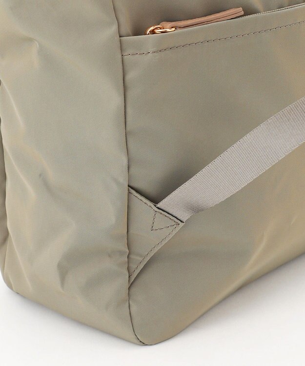 LA BAGAGERIE チャーム付き　ナイロンリュック グレー