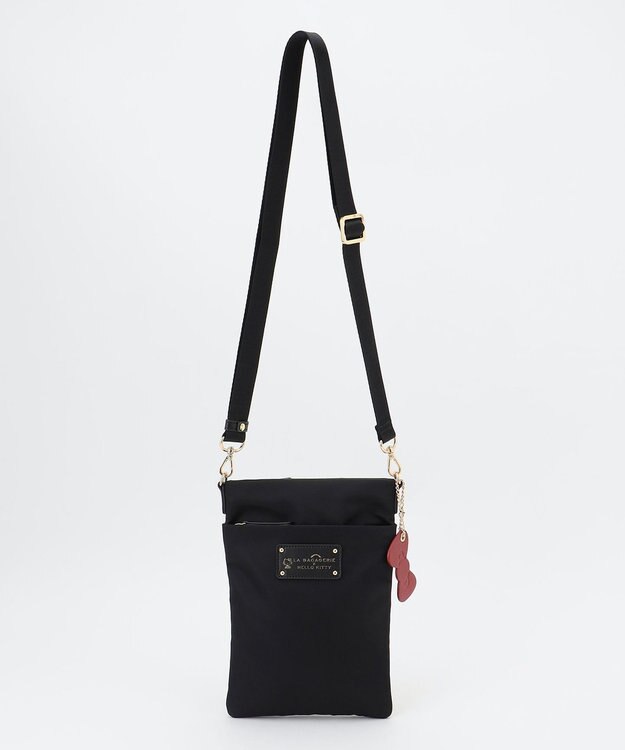 LA BAGAGERIE 【LA BAGAGERIE×HELLO KITTY】リボンチャーム付き　スクエアポシェット ブラック