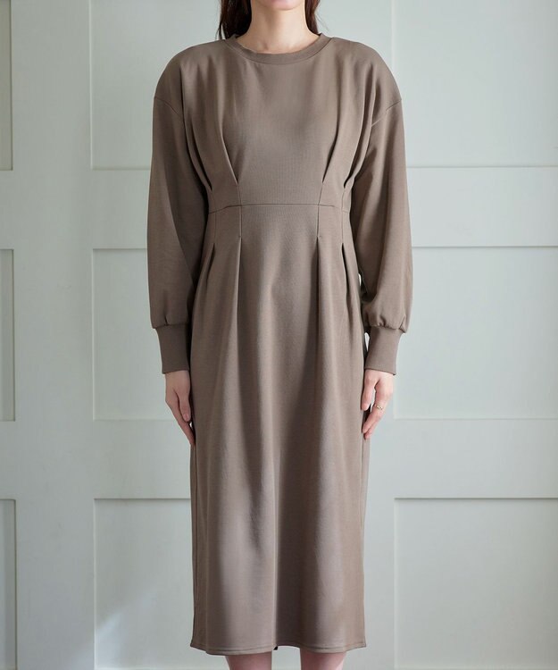 Tiaclasse L 【吸水発熱 / 静電気防止】ポンチタックワンピース モカ