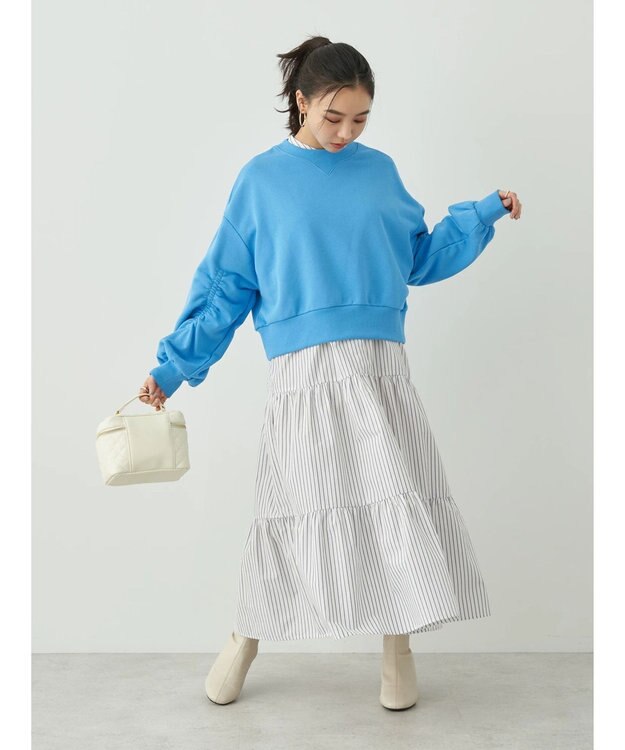 earth music&ecology クルーネック袖シャーリングスウェット Light Blue