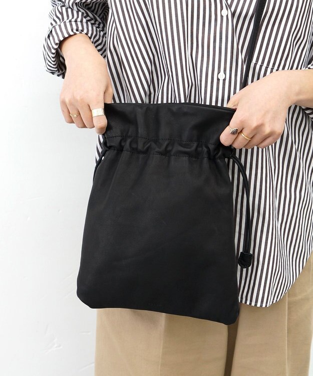 FOLNA RD ソフトレザー巾着ショルダーバッグ ブラック