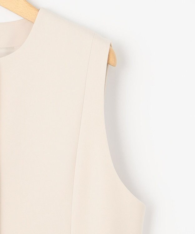 組曲 【KUMIKYOKU NAVY】コンフォータブルドレープ ジレ アイボリー系