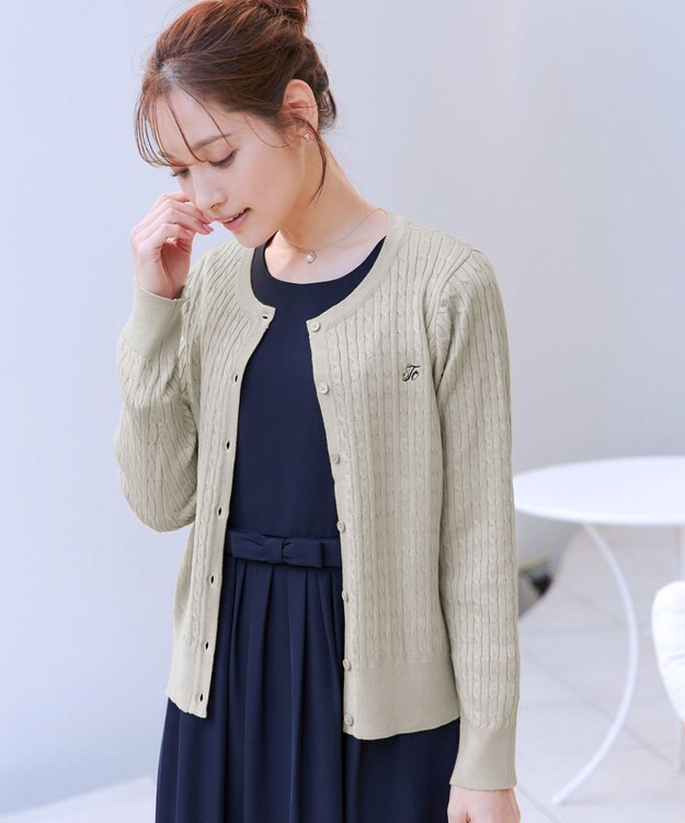 Tiaclasse ワンポイント刺繍ケーブルカーディガン ライトベージュ