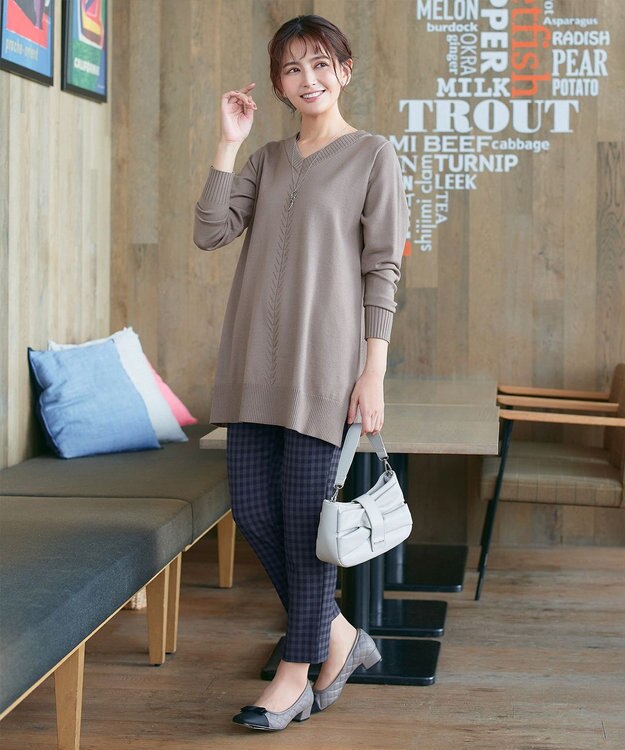 Tiaclasse 【安田美沙子さん着用・選べる2type・洗える】もちニットチュニック Vネック：モカ