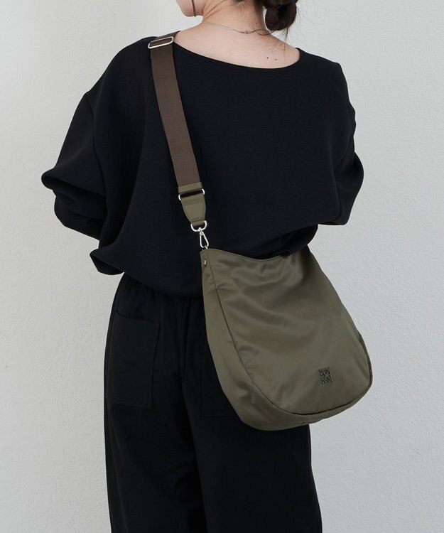 russet 【2025AW新作】［仕切りあり］クラウズナイロン 縦長2WAYショルダーバッグ(CE-1623) Khaki
