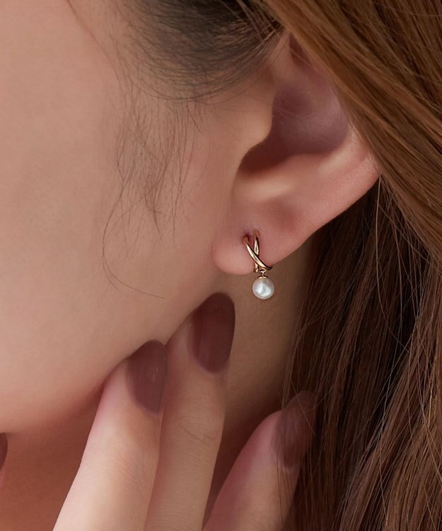 Phoebe 【K10】クロッシングパールピアス ゴールド