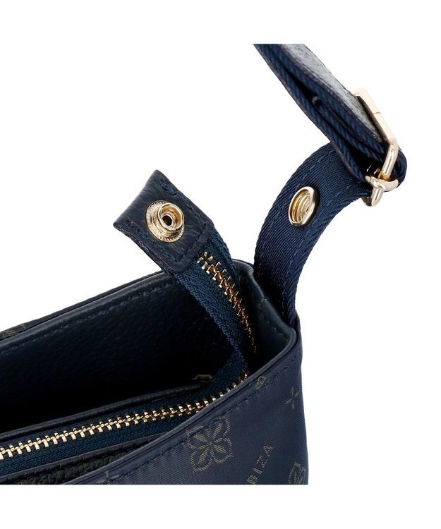 IBIZA ロゴナイロン　ショルダーバッグ ピンクベージュ