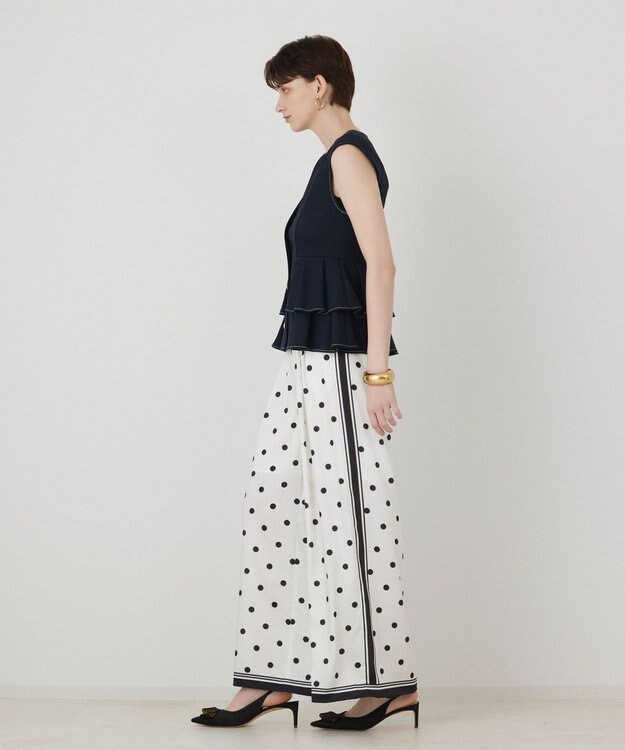 GRACE CONTINENTAL シャンブレーフリルベスト ネイビー