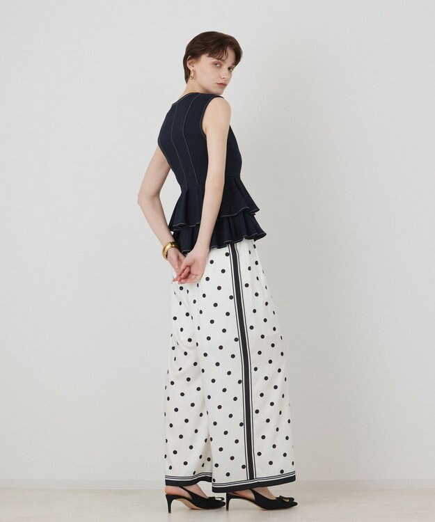 GRACE CONTINENTAL シャンブレーフリルベスト ネイビー