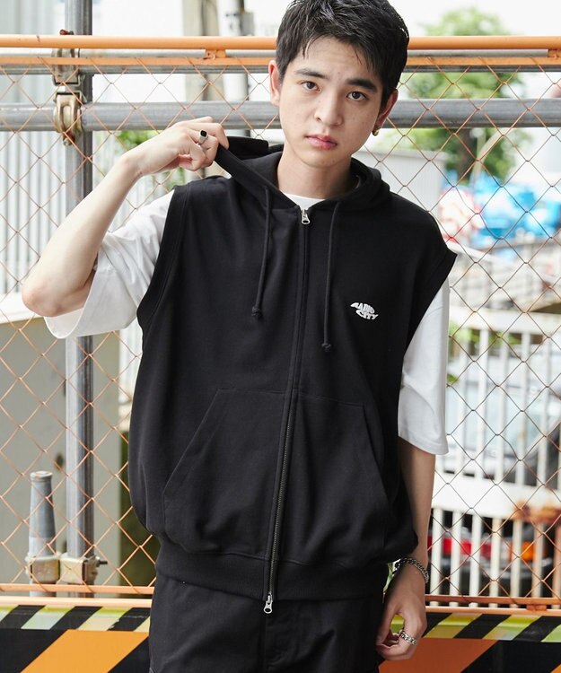 WEGO 【ユニセックス着用ITEM/MLサイズ展開】ノースリジップパーカー ブラック