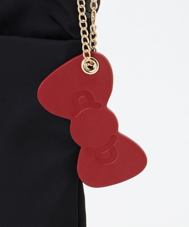 LA BAGAGERIE 【LA BAGAGERIE×HELLO KITTY】リボンチャーム付き　スクエアポシェット ブラック