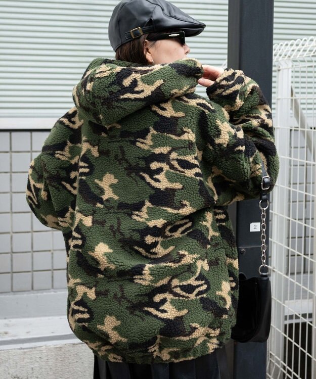 WEGO 迷彩ロゴボアパーカー 柄1