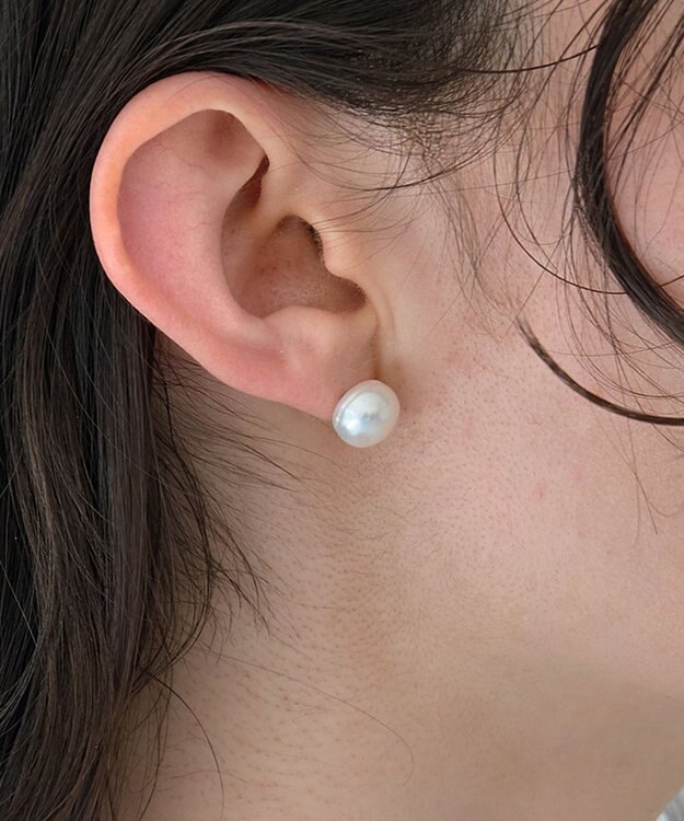 Phoebe 〈金属アレルギー対応〉シェルパール ミニマルスタッドピアス/ホワイト　1.0mmパール ホワイト