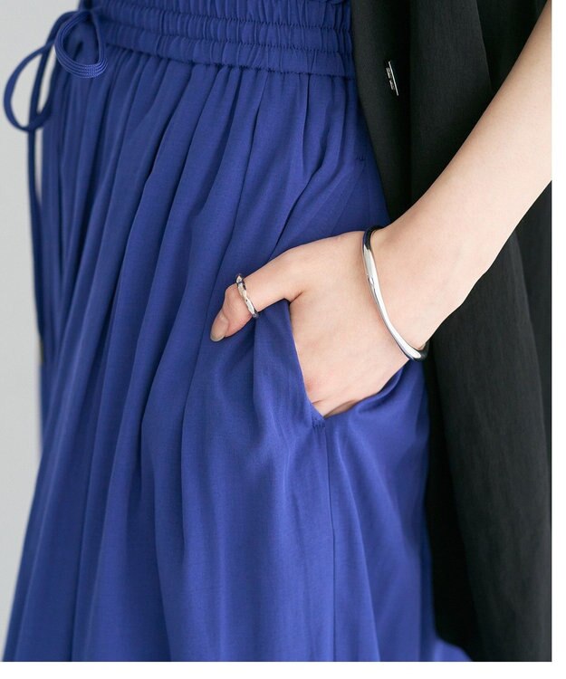 YECCA VECCA 【セットアップ可能】シルキータックワイドパンツ Blue