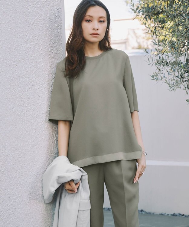 ICB 【接触冷感・UVケア・速乾・洗える】FluidBackSatin Tブラウス オリーブ系