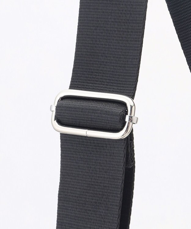 LA BAGAGERIE 多収納ナイロン2WAYショルダー ネイビー