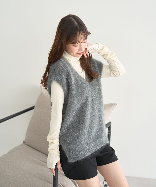 earth music&ecology 【予約】キャットライクヤーンニットベスト チャコールグレー