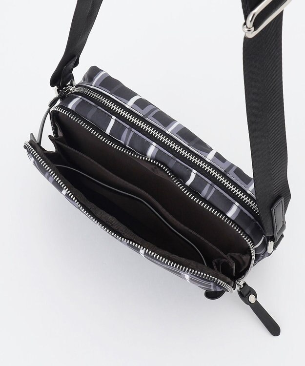 Y'SACCS ドローイングチェック ショルダーバッグ ブラック