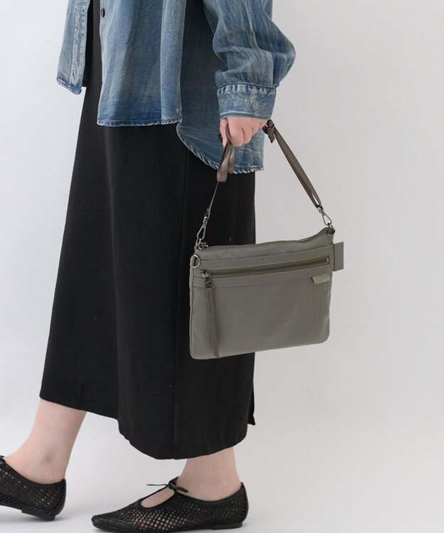 ACE BAGS & LUGGAGE W&.Day/Night キルッコ フラットショルダー 19141 ダブルアンドデイナイト ウォームグレー