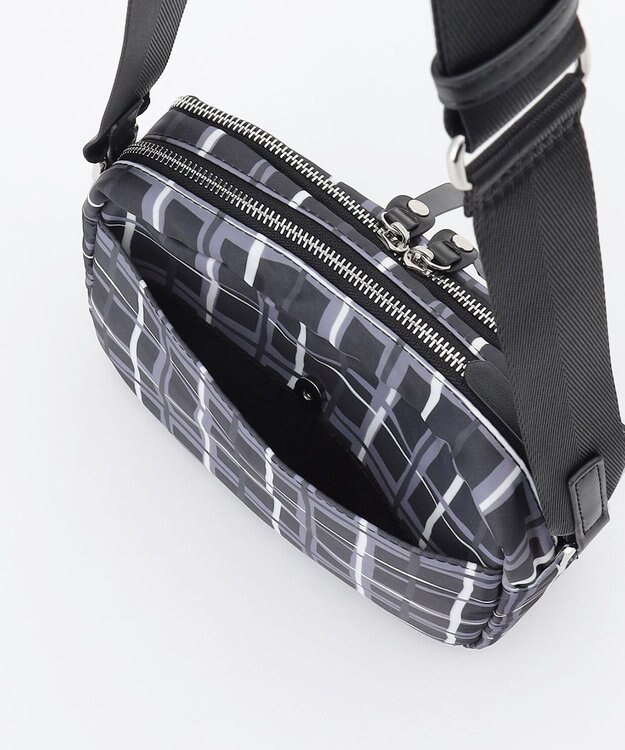 Y'SACCS ドローイングチェック ショルダーバッグ ブラック