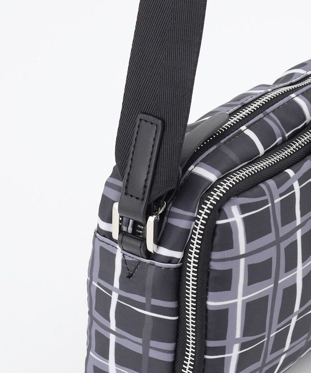 Y'SACCS ドローイングチェック ショルダーバッグ ブラック