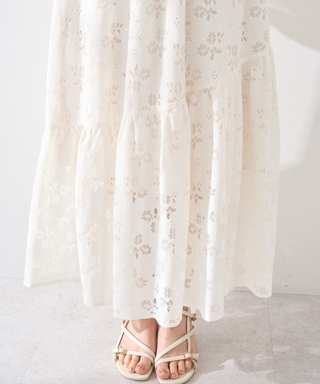 earth music&ecology 透かし花柄フレアスカート Ivory