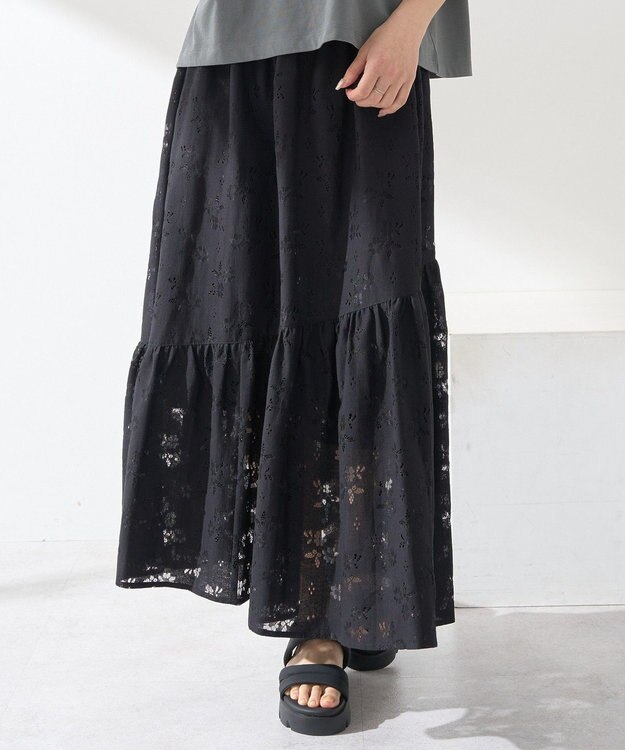 earth music&ecology 透かし花柄フレアスカート Black